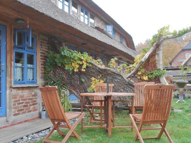 Apartament Alte Schule Ludwigsburg Loissin Zewnętrze zdjęcie